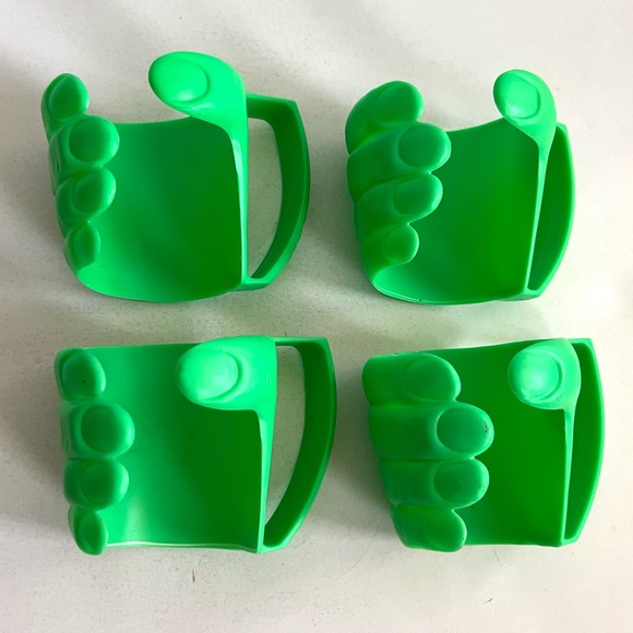 Vintage Set of 4 Promo 7-Eleven Green Plastic Monster Hand Drink Holders - Picture 6 of 6